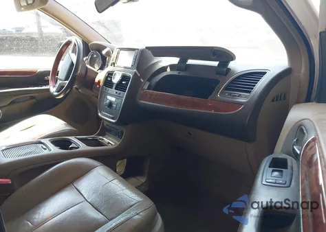 2012 Chrysler Town & Country Limited z USA, uszkodzony, nr VIN 2C4RC1GG9CR175252